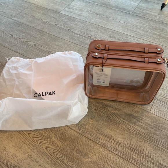 NEW- Calpak Large Cosmetics Bag - Picture 5 of 6